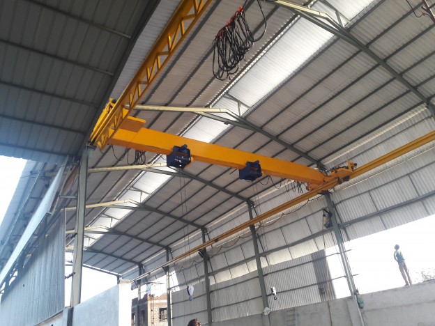 Why It Is Better To Consult A Hoist Crane Manufacturer