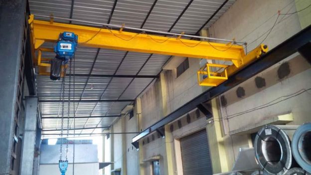 Two Essential Qualities To Look For In EOT Crane Suppliers