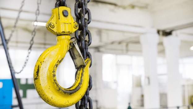 Top-5-misuses-of-hand-chain-hoists-624x351